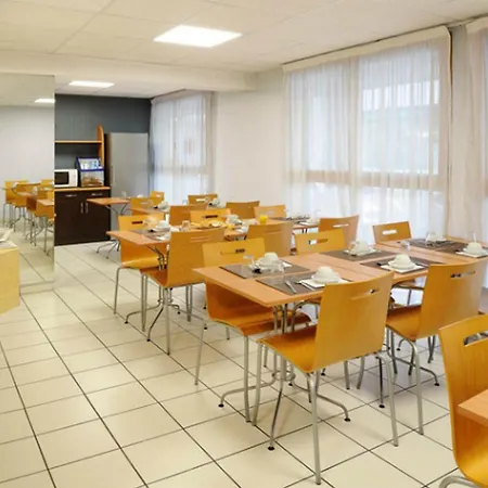 Apartahotel Séjours&affaires Ducs De Bretagne