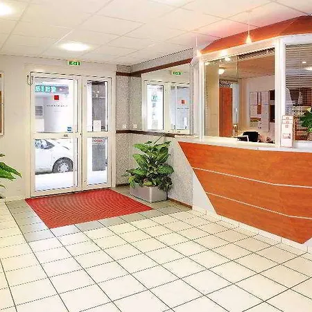 Sejours & Affaires Ducs De Bretagne מלון דירות נאנט