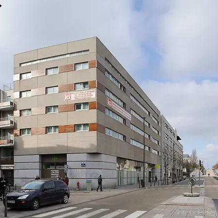 מלון דירות Sejours & Affaires Ducs De Bretagne 3*