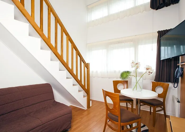 아파트호텔 Sejours & Affaires Ducs De Bretagne 3*