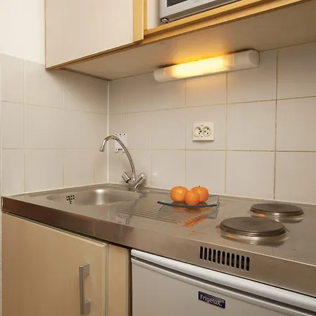 מלון דירות Sejours & Affaires Ducs De Bretagne 3*