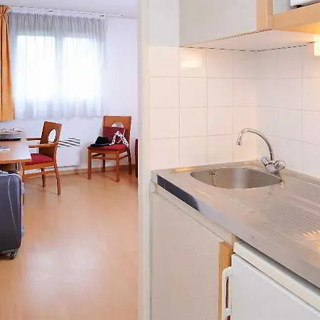 Sejours & Affaires Ducs De Bretagne מלון דירות