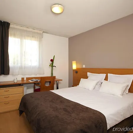 Séjours&affaires Ducs De Bretagne Apartahotel Nantes